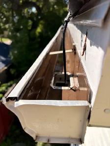 Edmonton Gutter Cleaning & Repairs - Photo 2