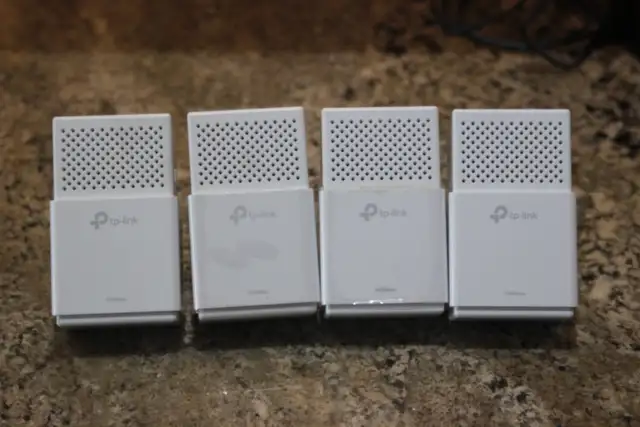 5 TP-LINK TL-PA7010 wifi Range Extender