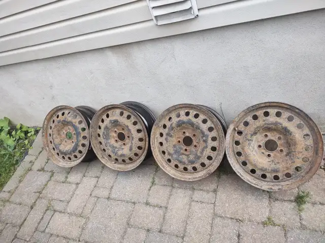 225-60R17x4 jantes Nissan Rogue 2013. Voir modèles compatibles