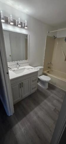 Modern 3 Bedroom 2 Bath Apartment for Rent in London, Ontario - Photo 3