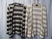 2 VESTES COMME NEUVE GRISE/BLANCHE ET NOIRE/BLANCHE