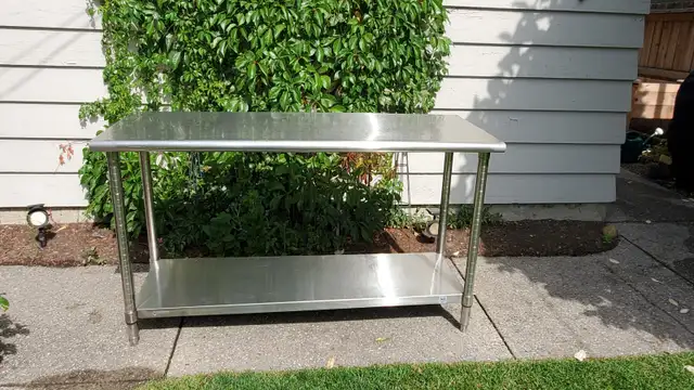 STAINLESS STEEL COUNTER HEIGHT TABLE!