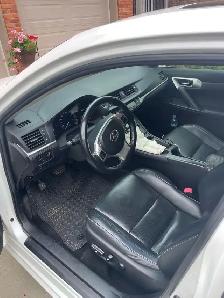 2011 Lexus CT 200 H - Photo 8