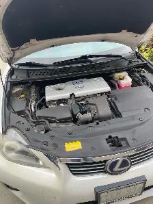 2011 Lexus CT 200 H - Photo 9