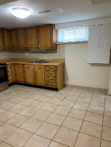 Basement Apartment for Rent near York University. - Photo 7