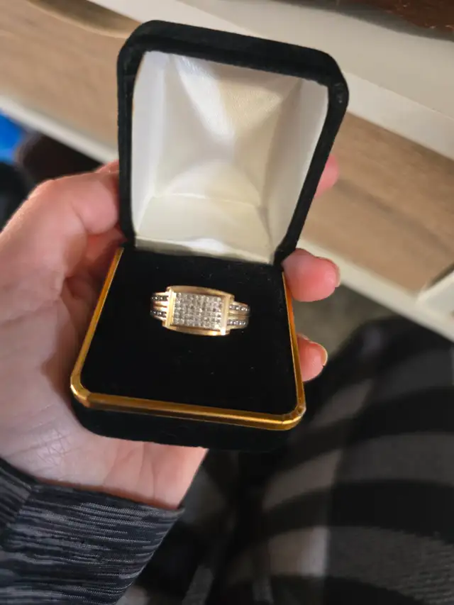 Mens 18k gold ring