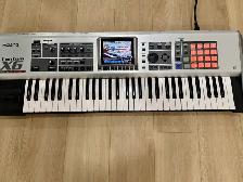 Roland Fantom X6 Synth