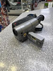 Sony CCD-TRV21 HI8 Camcorder With Charger