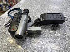 Sony CCD-TRV21 HI8 Camcorder With Charger - Photo 2
