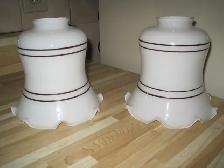 2 GLOBES ANTIQUE NEUF BLANC LIGNES BRUNE