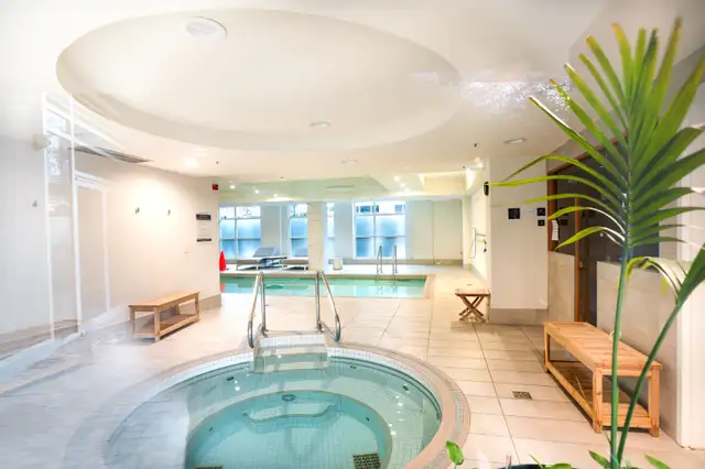 Bright & Fully Furnished Private Room in Yaletown | 388 Drake St