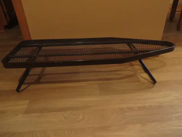 MINI PLANCHE A REPASSER POUR TABLE