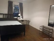 Big room for rent, Close metro Monk, All included,  female only - Photo 3