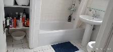 Big room for rent, Close metro Monk, All included,  female only - Photo 8