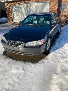 FOR SALE:  2001 Toyota Camry XLE V6