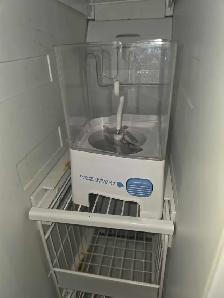 Whirlpool side-by-side Refrigerator For Sale - Photo 4