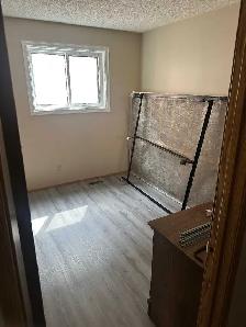 Spacious 3 bedroom house available for rent in Monterey park - Photo 3