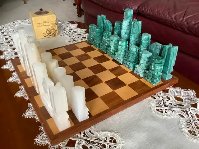Chess Game - Chess Board and Onyx Chessmen