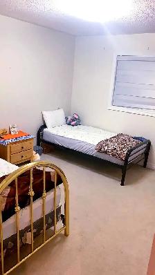 Shared Room for Girls Rental - Photo 9