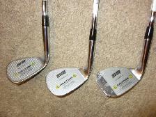 9.5/10 SHAPE RH KING COBRA SNAKEBITE 52/56/60 WEDGE SET - Photo 3