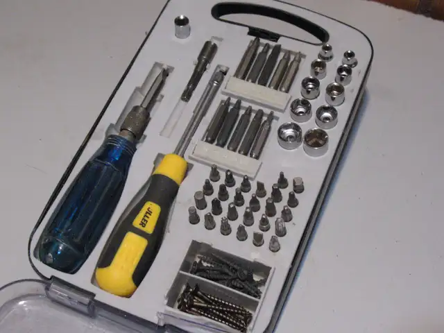 50 Piece Socket/Screwdriver Set, with Storage Case