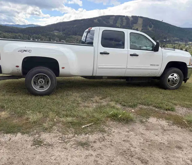 2014 Chevrolet Silverado  3500 diesel