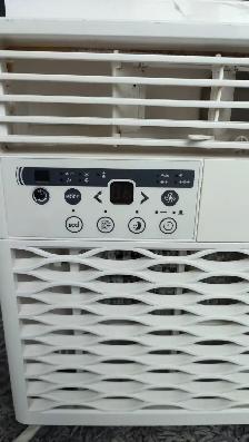 Danby 10,000 BTU Window Air Conditioner - Photo 2