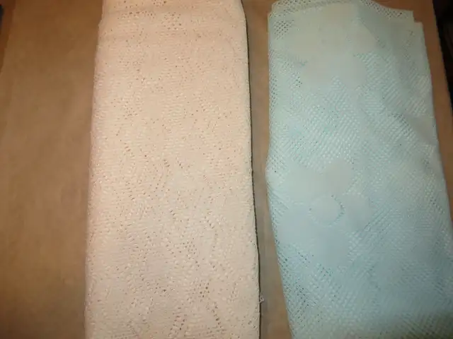 2 NAPPES NEUVE 1 VERTE PALE 1 BEIGE