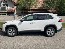 2019 Toyota RAV4 LE AWD - Photo 2