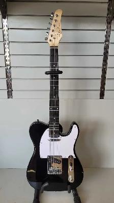 Jay Turser JT30BK Electric Guitar with Bag (32484324)