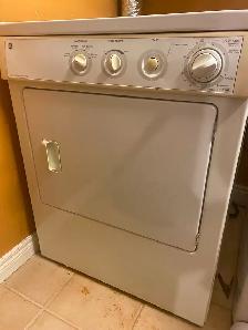 Amana Washer & GE Electric Dryer - Photo 5