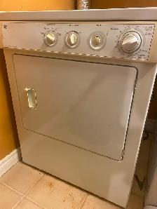 Amana Washer & GE Electric Dryer - Photo 6