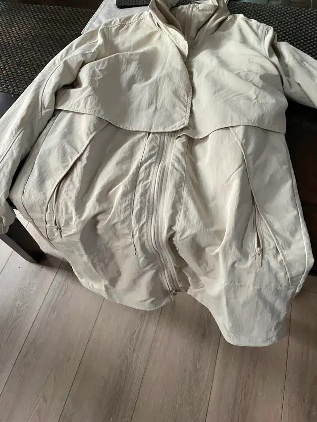 Lulu Lemon ladies long fall coat, size 8