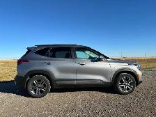 Kia Seltos 2023 EX AWD  — 1 Owner — Excellent Condition - Photo 2