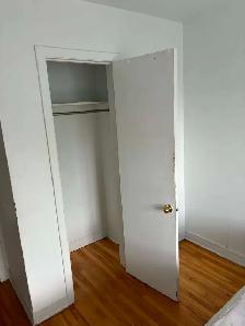 Fully Furnished Room   Hydro   Internet - Photo 5