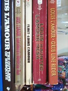 Lot of 9 Louis Lamour Novels Take them all for $15 - Photo 5