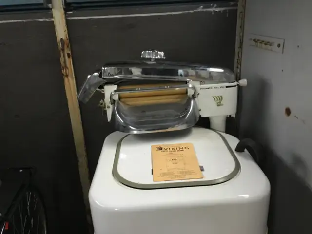 Wringer washing machine