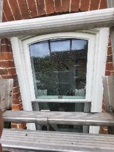 Affordable Professional Window Cleaning! FREE QUOTES! - Photo 6