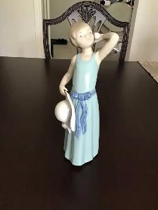 Spanish Lladro figurine $ 105.00