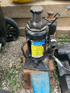Bottle jacks - Photo 3