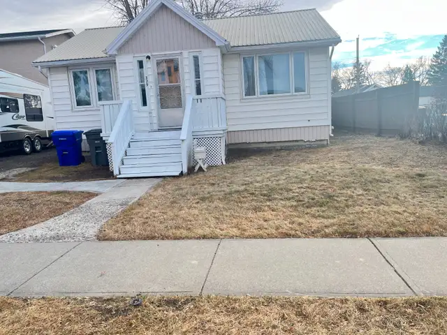 House for rent-Main floor