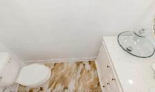private room in three bedroom basement - Photo 4