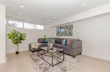 private room in three bedroom basement - Photo 5