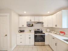 Winter Room Rental in Montague – Private Bathroom - Photo 9