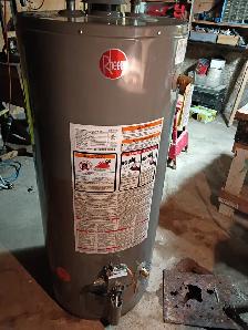 2 year old Rheem 150 litre gas Hot Water tank