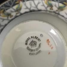 Royal Albert Crown tea cup and saucer $35.00 - Photo 3