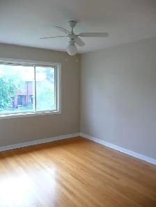 November 1 - Top of Duplex 2BD Office, NO Pets/NO Smoking - Photo 8