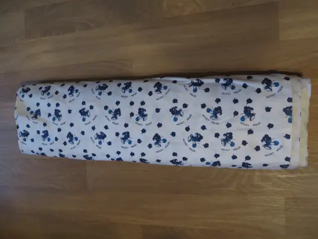 TISSU/MATERIEL MOTIF ENFANT MICKEY MOUSSE