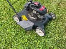 Gas Lawnmower - Photo 3