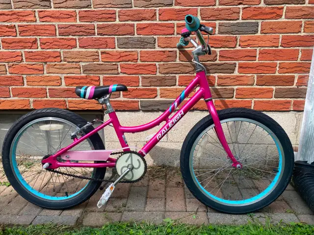 Girls Raleigh Bike